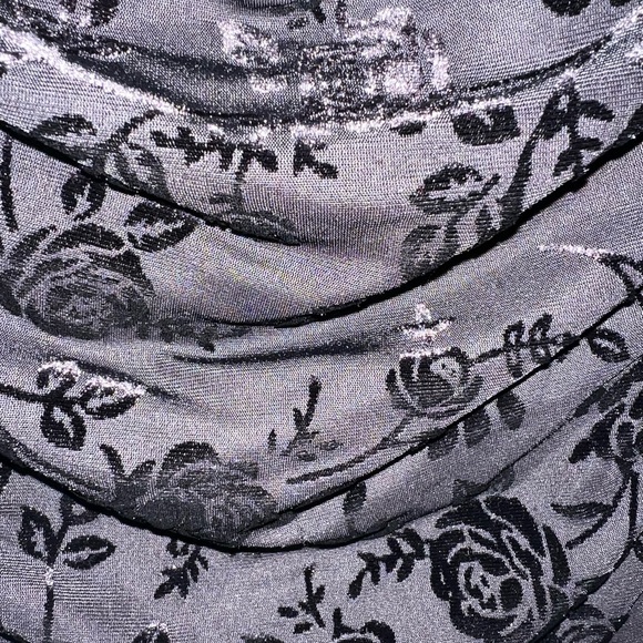 Garage Black Velvet Detailed Rose Mini Dress with Ruching on Back - Picture 4 of 5